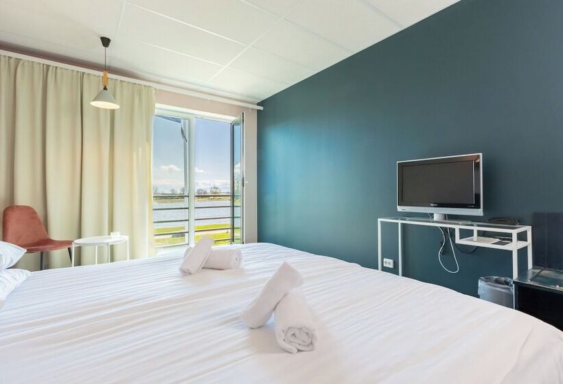 Meri Seaside Hotel & Spa