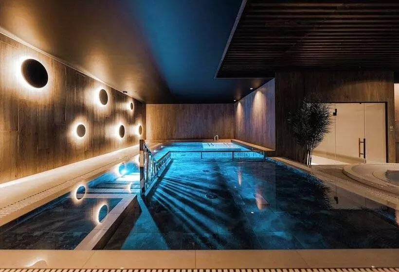 Meri Seaside Hotel & Spa