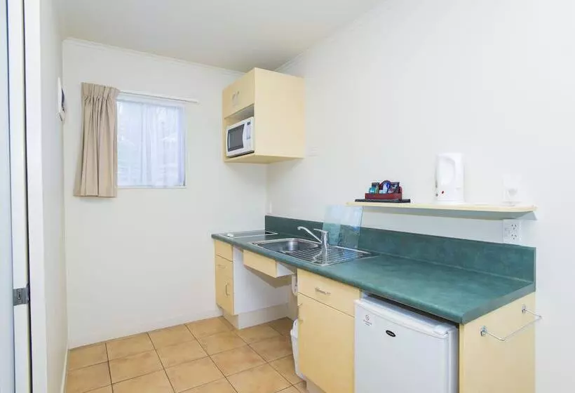 모텔 Alfresco Motor Lodge