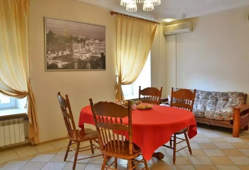 پانسیون Apartments Nevskaya Classica