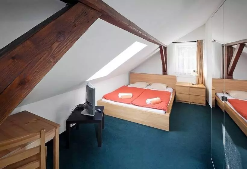 پانسیون Pytloun Penzion Zelený Háj