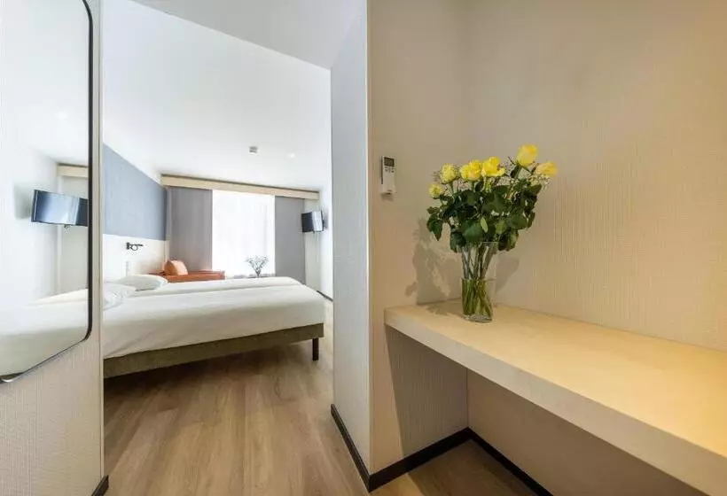 Saaremaa Rannahotell   Beach