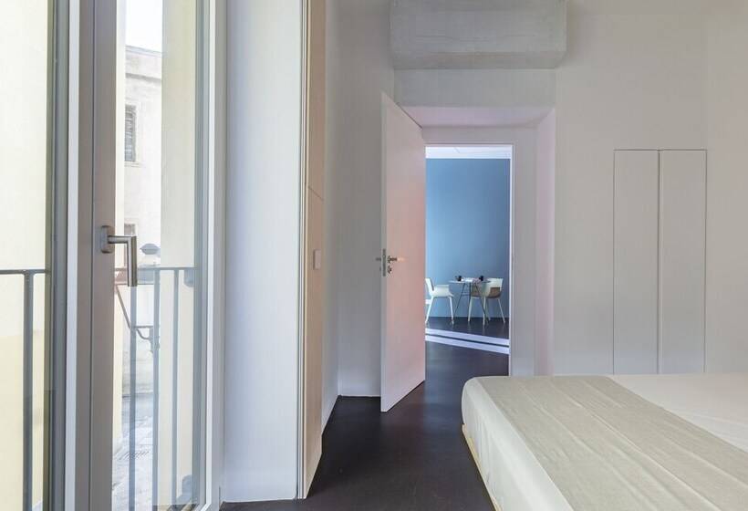 هتل Fiveplace Design Suites & Apartments