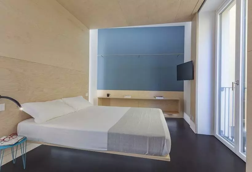 هتل Fiveplace Design Suites & Apartments