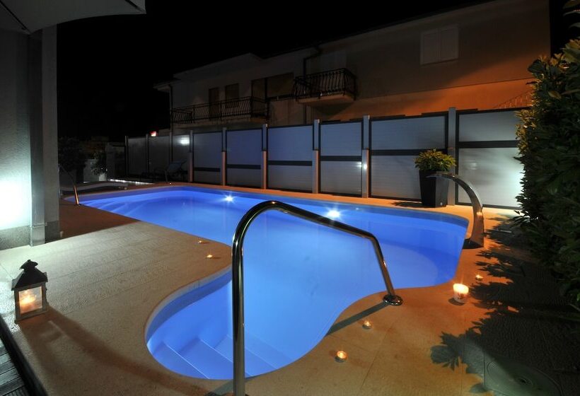 Apartments & Rooms Villa Maslina