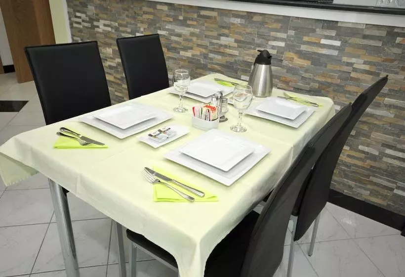 Apartments & Rooms Villa Maslina