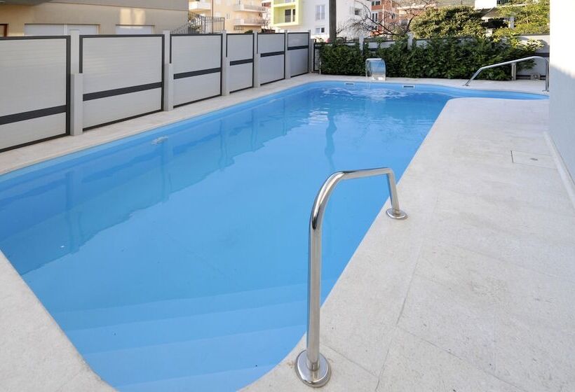 Apartments & Rooms Villa Maslina