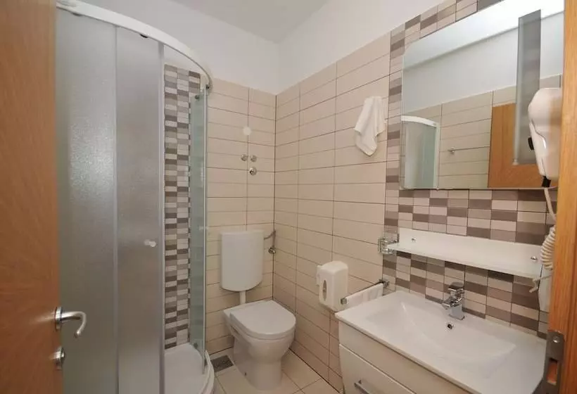 Apartments & Rooms Villa Maslina