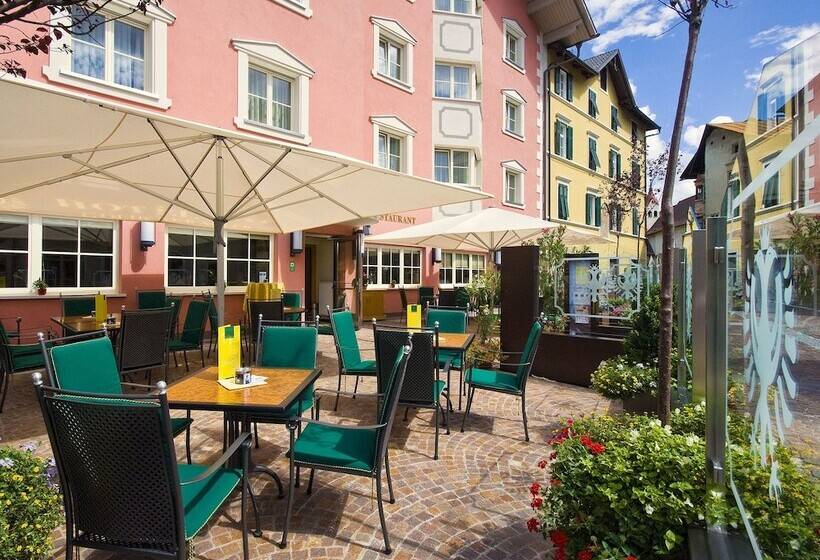 Cityhotel Goldener Adler B&b