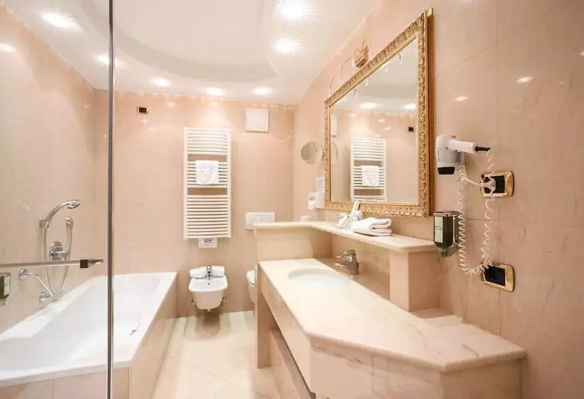 Cityhotel Goldener Adler B&b