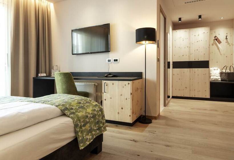 Cityhotel Goldener Adler B&b