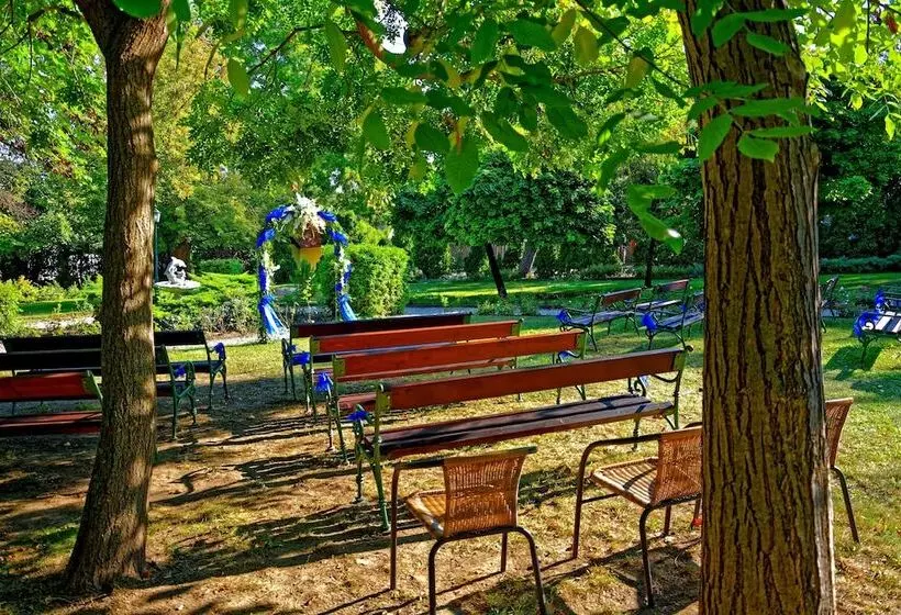 Fried Kastély Hotel Simontornya