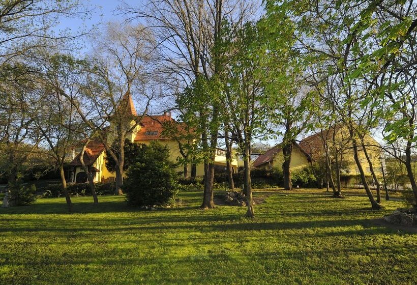 Fried Kastély Hotel Simontornya