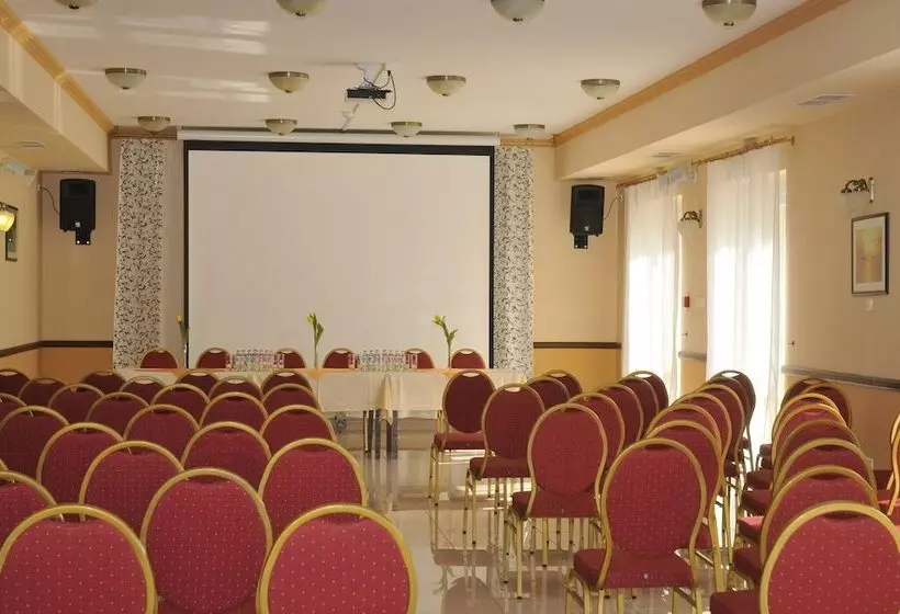 Fried Kastély Hotel Simontornya