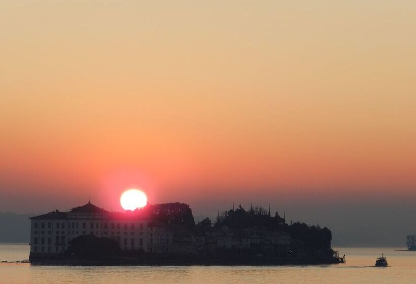 هتل Albergo La Ripa