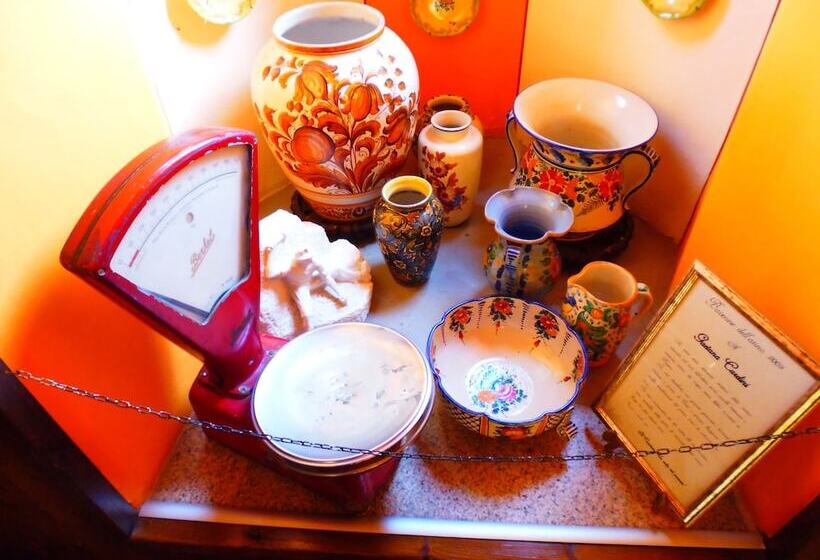 هتل Albergo La Ripa