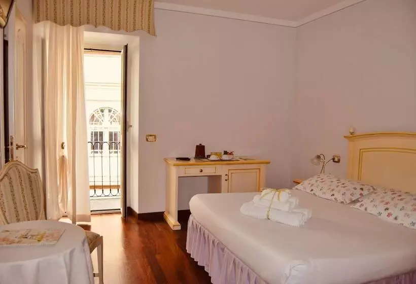 هتل Albergo La Ripa