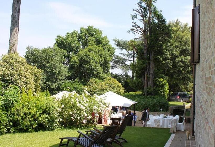 בית מלון כפרי Castello Montegiove