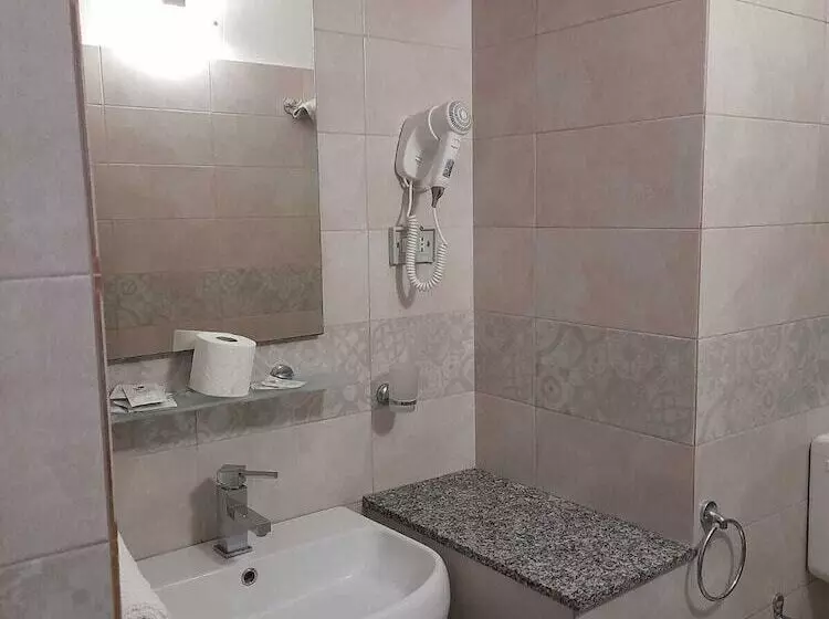 هتل Centrale Europa