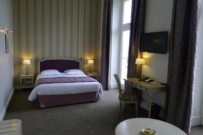 בית מלון כפרי Chateau Sainte Sabine