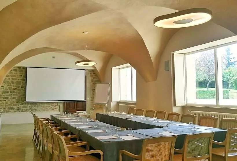 Отель Chateau Sainte Sabine