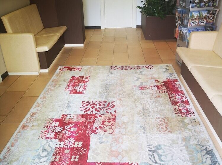 בית מלון כפרי Clarin 14 By Dori