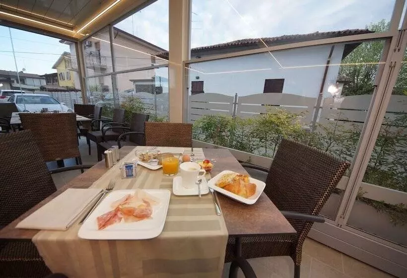 בית מלון כפרי Clarin 14 By Dori