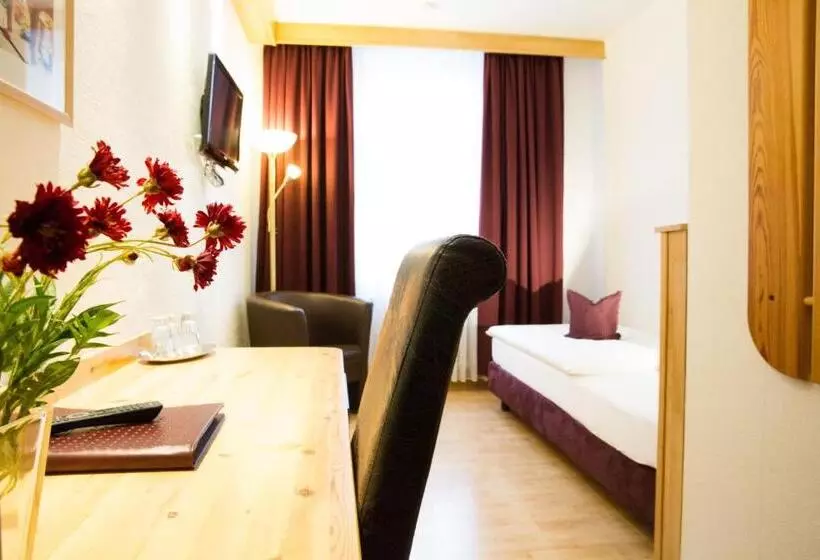 בית מלון כפרי Die Tanne