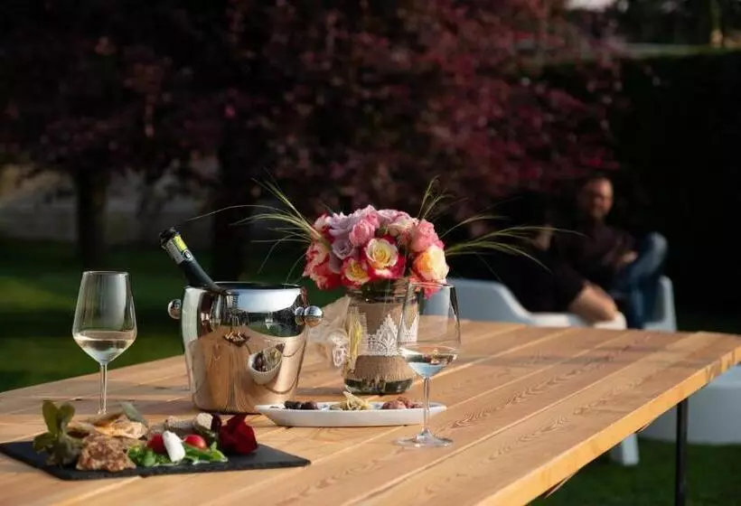 Отель Draconerium