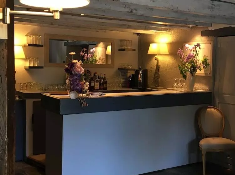 Отель Hôtel & Restaurant Le Moulin De Chaméron, The Originals Relais