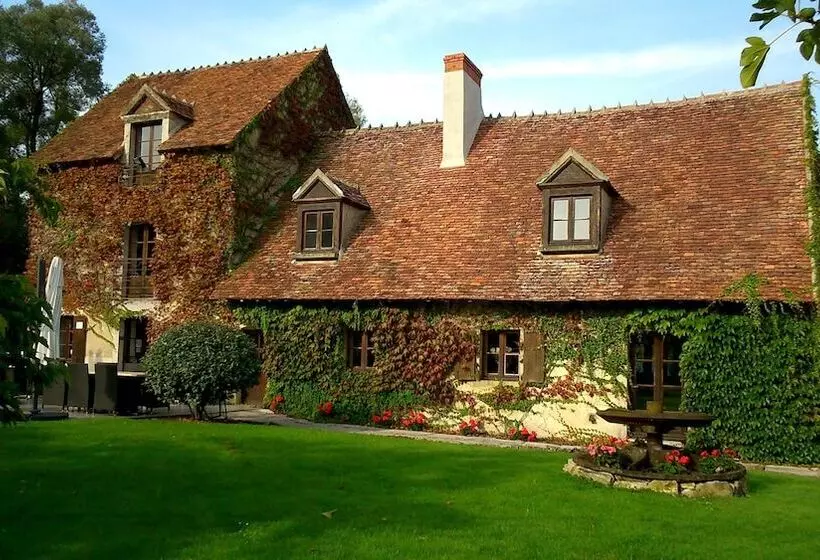 Отель Hôtel & Restaurant Le Moulin De Chaméron, The Originals Relais