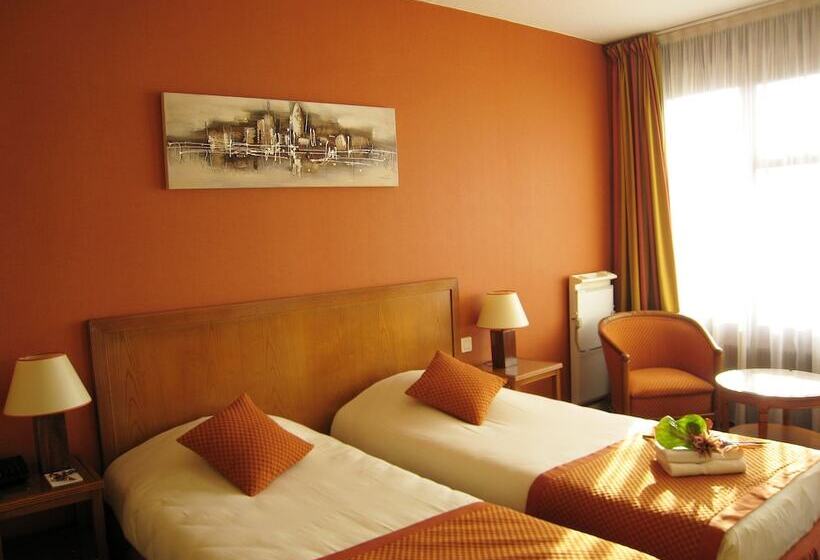 Отель Le Grand Monarque