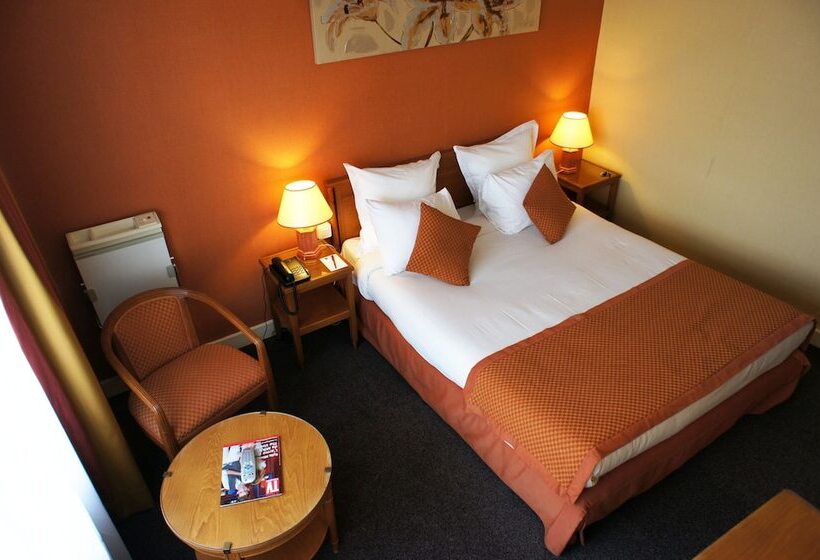 Отель Le Grand Monarque