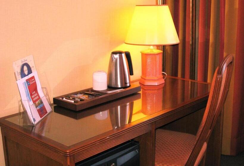 Отель Le Grand Monarque