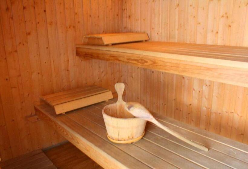 Отель Le Grand Monarque