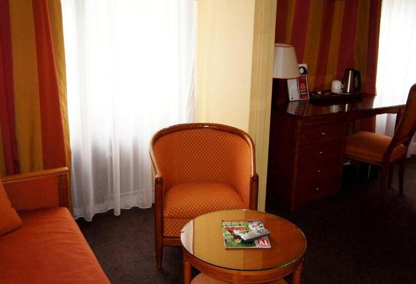 Отель Le Grand Monarque