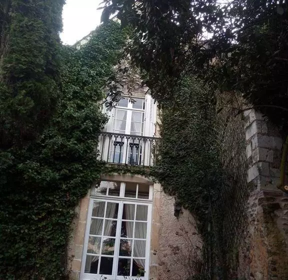 Hotel Hôtellerie De Charme Le Relais Cicero Hôtel Jardin Calme Verdure Centre