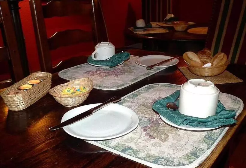 Hotel Hôtellerie De Charme Le Relais Cicero Hôtel Jardin Calme Verdure Centre