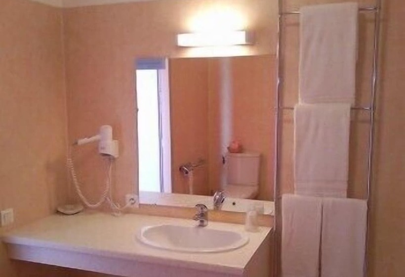 בית מלון כפרי Logis L Auberge Du Quercy Blanc