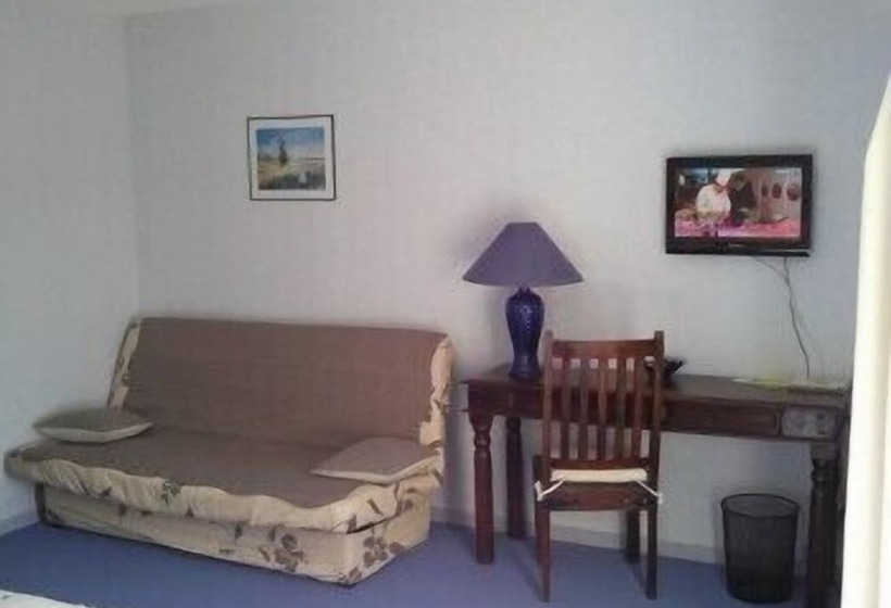 בית מלון כפרי Logis L Auberge Du Quercy Blanc