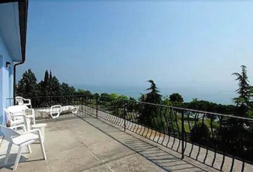 Отель Mirabello