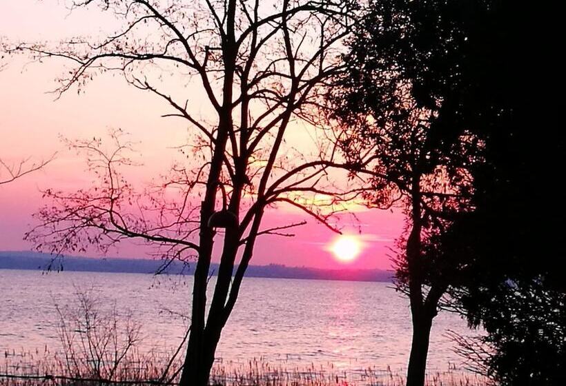 Отель Mirabello