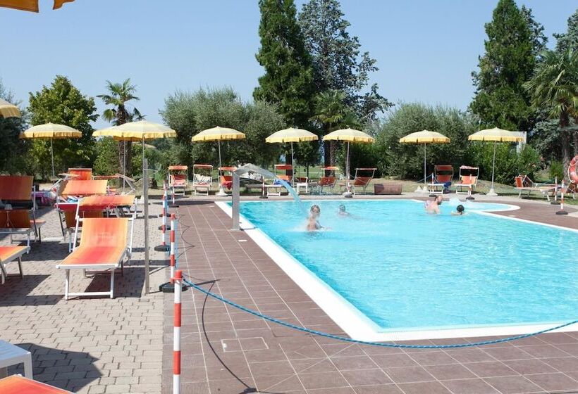 Отель Mirabello