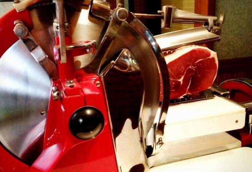 בית מלון כפרי Numi & Medusa