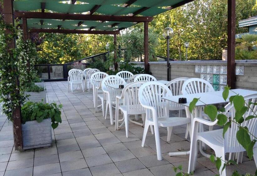 בית מלון כפרי Numi & Medusa