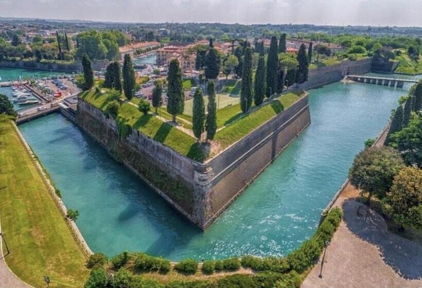 فندق Nuova Barcaccia