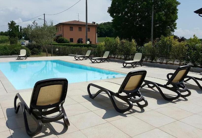 فندق Nuova Barcaccia