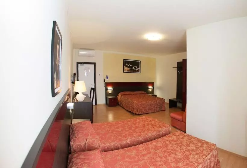 Отель Pinamonte