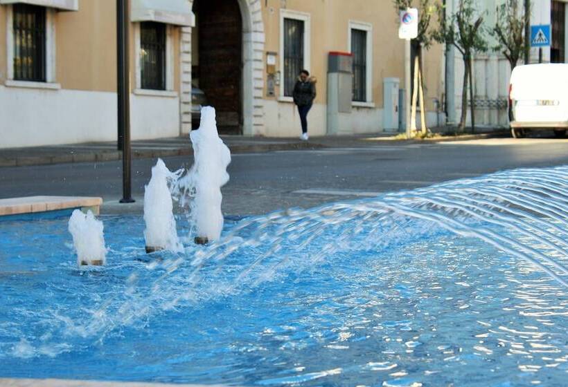 酒店 Ristorante Commercio