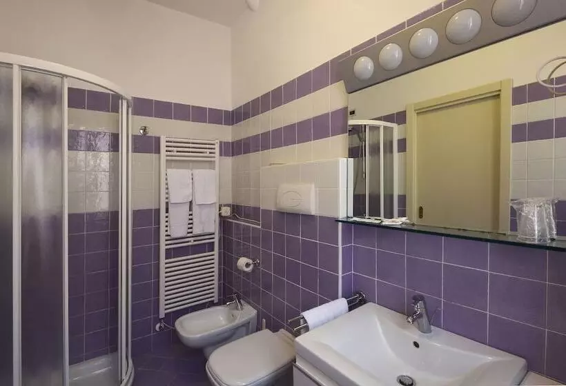 ホテル Ristorante Commercio